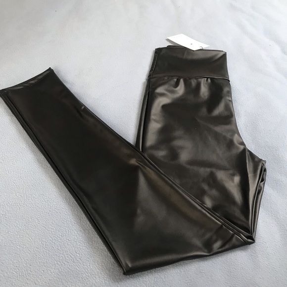 Faux leather leggings ❤️ - Picture 4 of 6